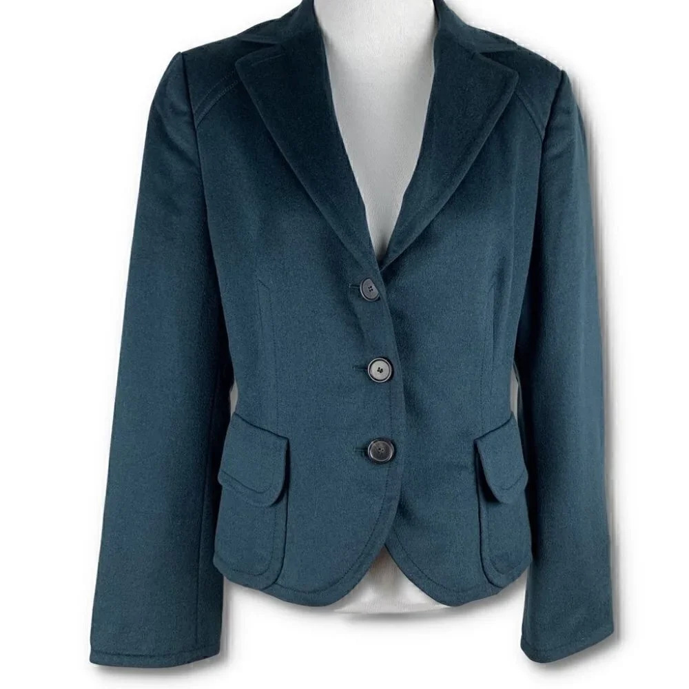 Akris Punto blazer size 8 teal 65% wool 35% Angora 3 button notch collar career